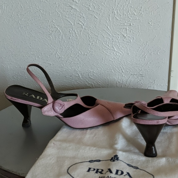 PRADA - Picture 2 of 4